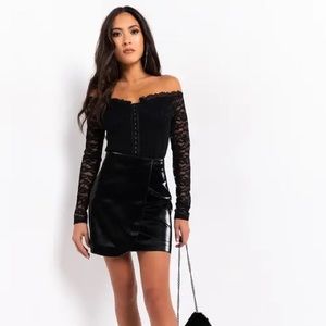 DATE NIGHT CORSET LACE SLEEVE CROP TOP